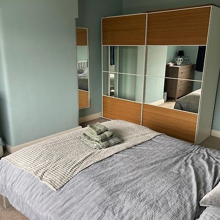 Quiet Double Bedroom With Garden View, Breakfast Hazel Grove Exteriér fotografie